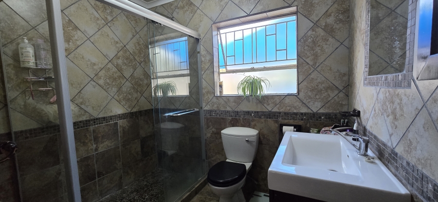3 Bedroom Property for Sale in Geelhoutpark North West